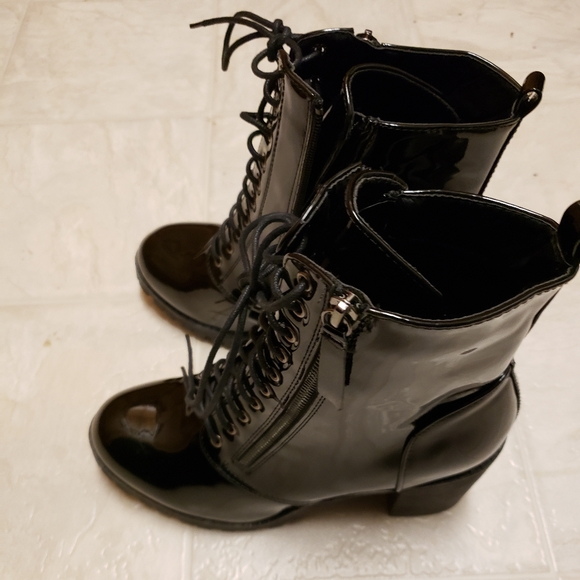 Boots - Picture 3 of 3